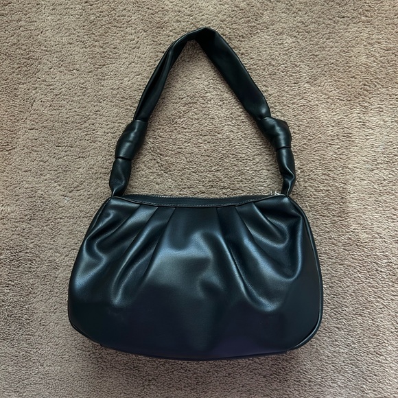 Grossi Shoulder Bag - Picture 1 of 6